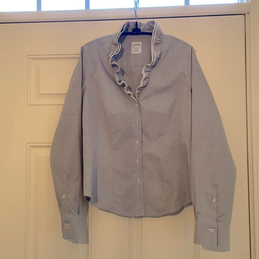 Brooks Brothers tailored blouse w ruffled neck sz4